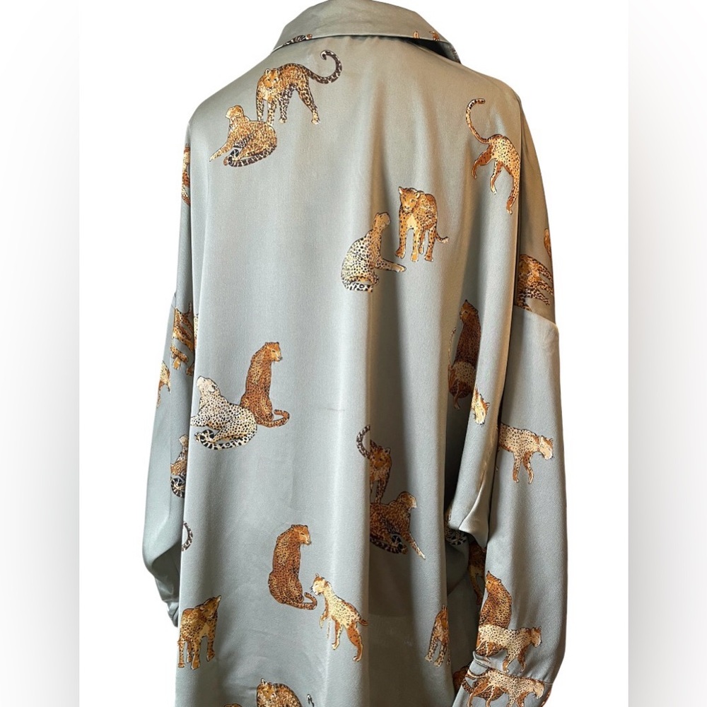 Easel sage green cheetah print top, size L, NWT - Picture 8 of 14
